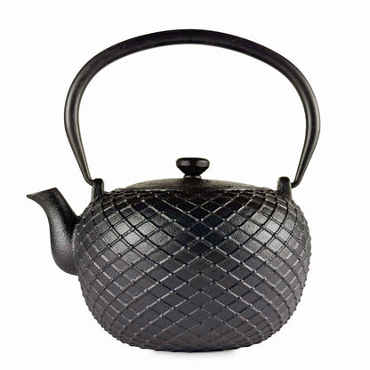 Schwarze Gusseisen-Teekanne Yume mit Struktur