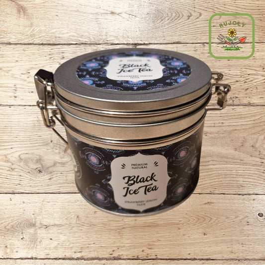 Edle Dose BLACK ICE TEA mit Assam-Schwarztee, Erdbeere und Zitrone – fruchtig-kräftiger Tee von RUJOLY.